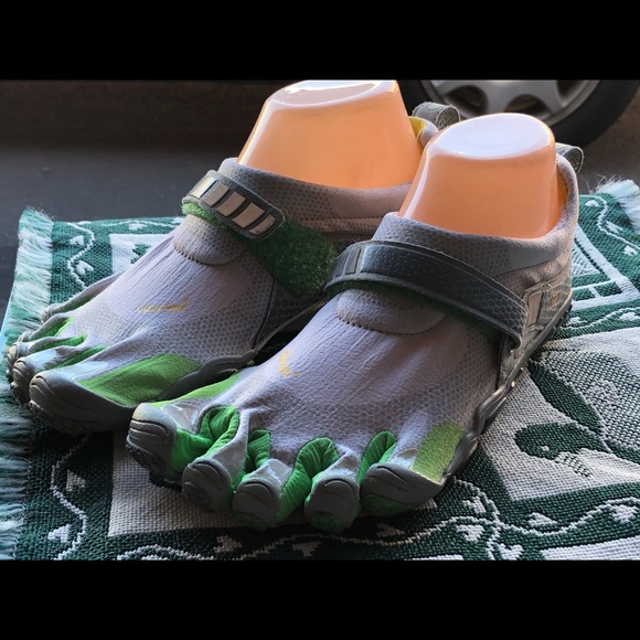 vibram barefoot shoes